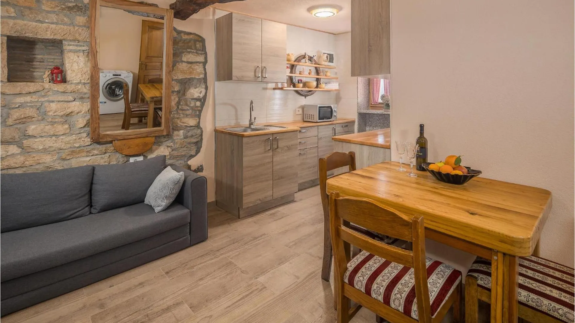 Stunning Apartment In Groznjan With Wi-Fi 0*,  Croatia